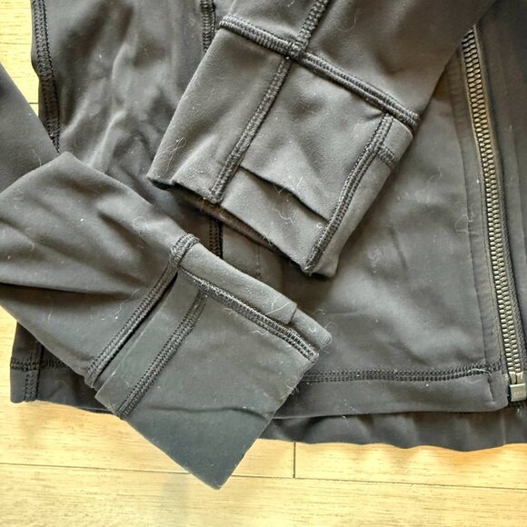 Lululemon Define Hooded Jacket - Picture 8 of 8